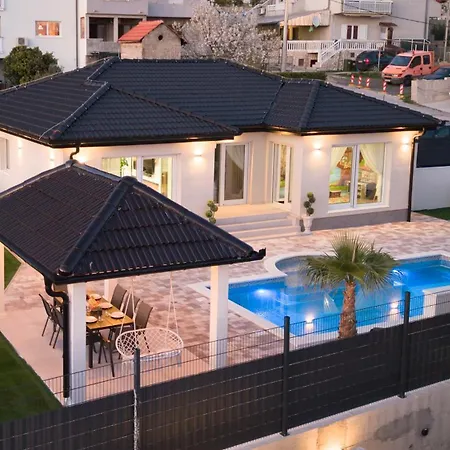 Dalmatia Villa *